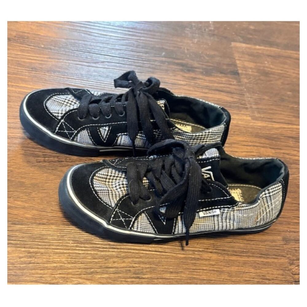 Vans Women’s Size 7 Black Plaid Lace Up Sneakers Low Top Skate Shoes - Picture 5 of 5